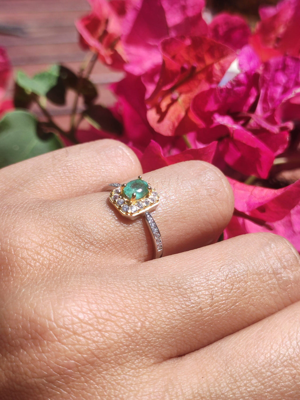 Emerald / Smaragd AAA - 925 Silber Ring verstellbar - Edelstein grün Natur Heilstein Energie Frau Ring Hochwertig Geschenk Sie Frau Mutter