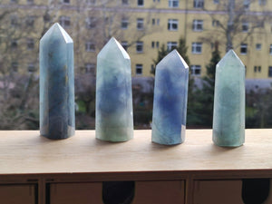 Blauer Fluorit ~ Kristall Point Spitze Turm Obelisk ~ Magische Edelstein Deko Massagestab Crystal HIPPIE GOA Ethno Heilstein Naturschatz - Art of Nature Berlin