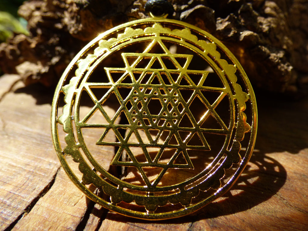 Sri Yantra~ Meditation Amulet Necklace ~HIPPIE ~GOA ~Boho ~Tibet ~Ethno ~Nature