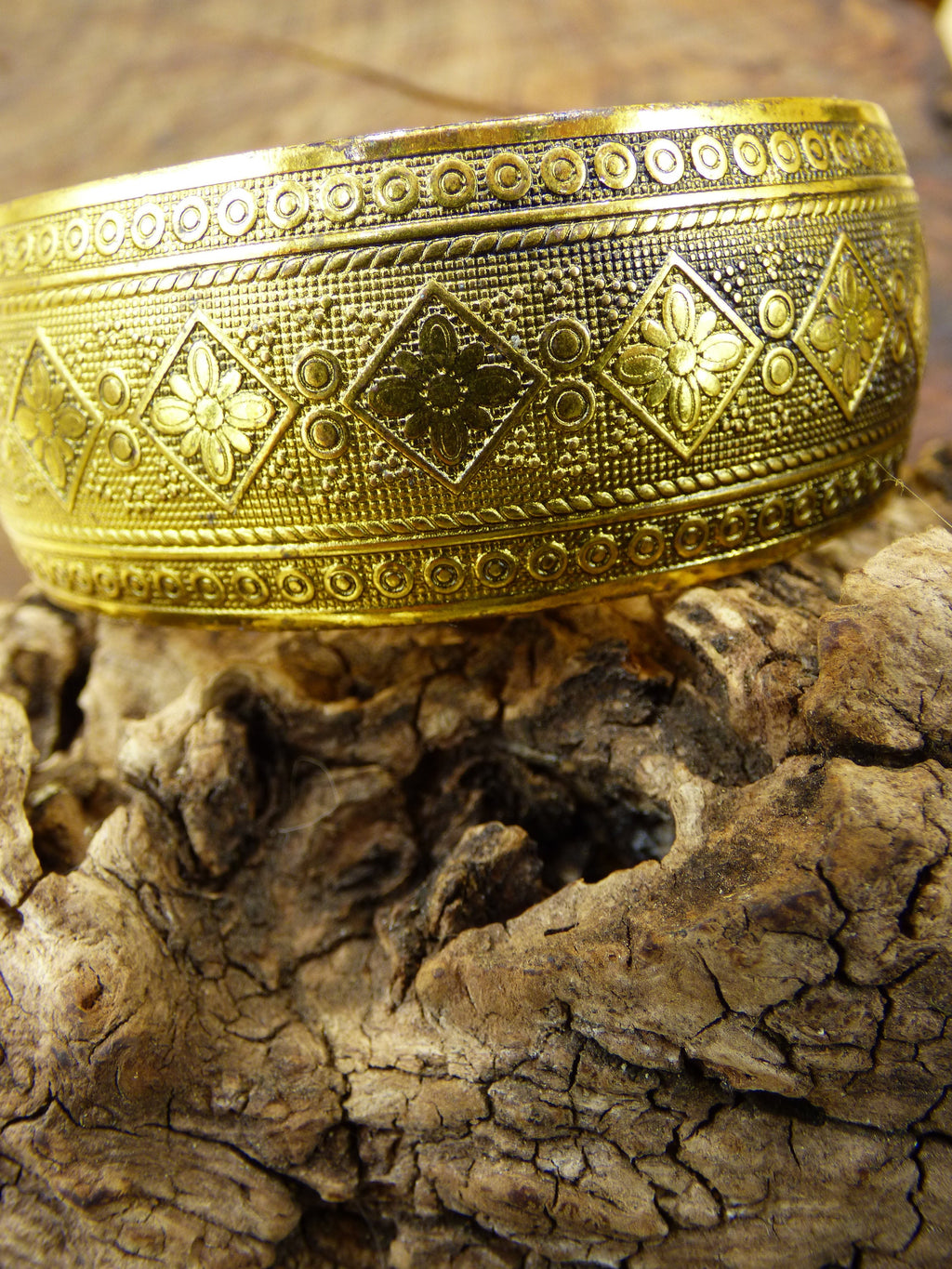 Tibet Bangle ~ Brass Antique Golden ~ Bracelet ~HIPPIE ~GOA ~Boho ~Ethno ~Nature ~Indian ~Vintage ~Frilliques