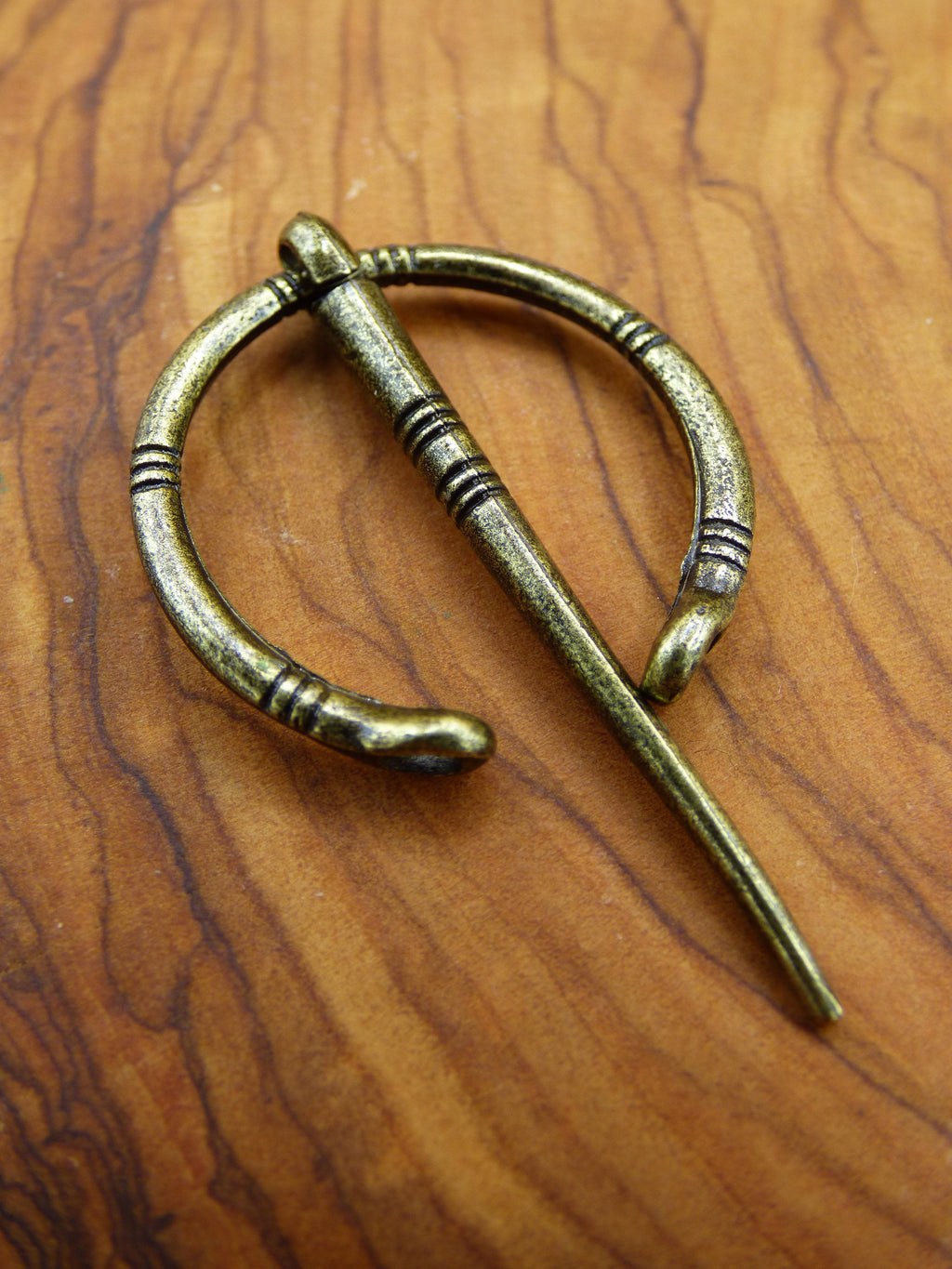 Hair Brooch Pin Pendant Clip Button Medieval Celtic Knot Fibula Viking Golden Boho Ethnic Tibet Vintage Cloak Performance Viking
