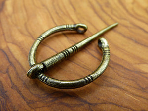 Haar Brosche Pin Anhänger Clip Button Mittelalter Keltische Knoten Fibel Wikinger Golden Boho Ethno Tibet Vintage Umhang Aufführung Viking