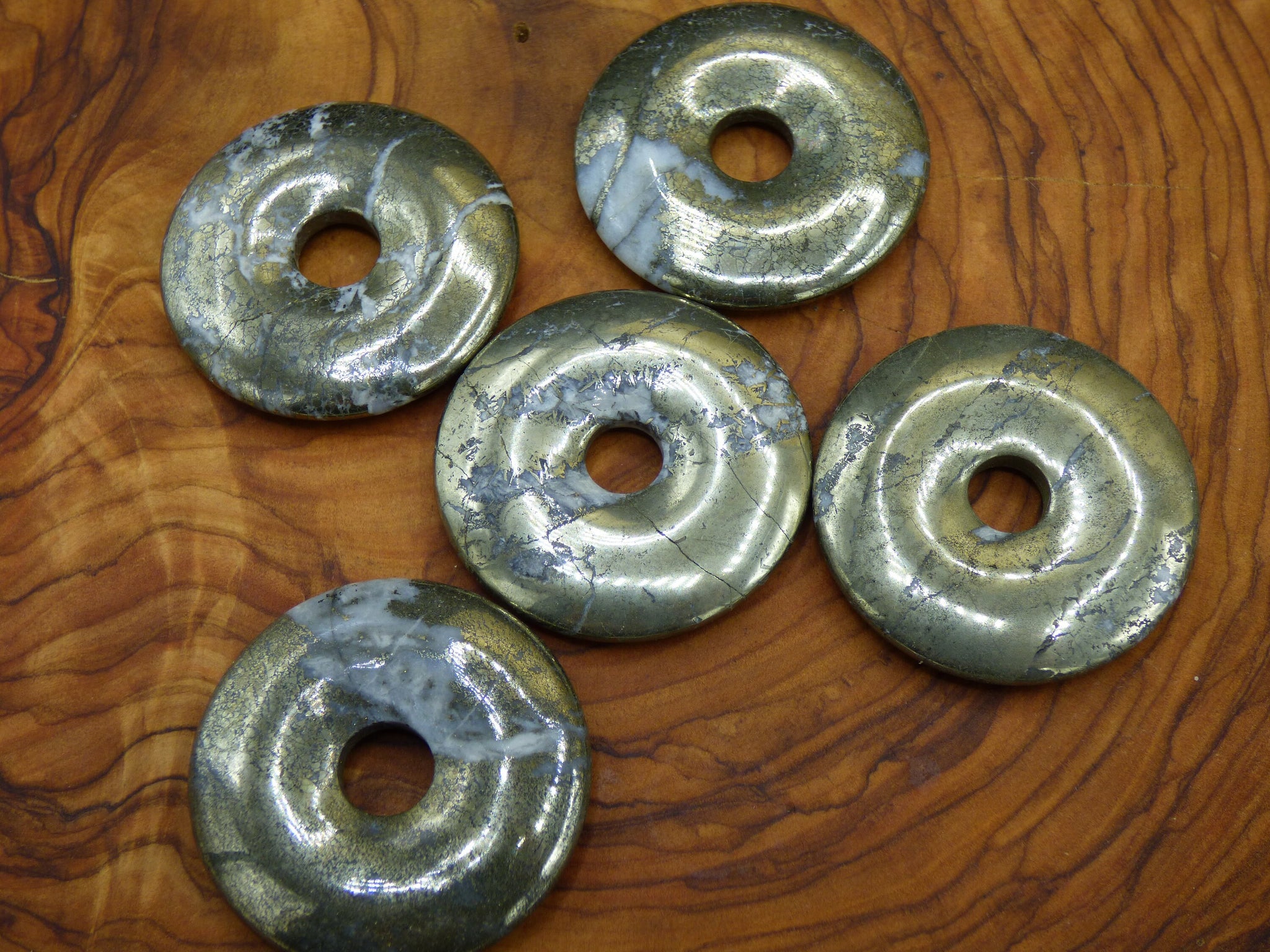 Pyrit Donut 30 / 40 mm  ~ Edelstein Kette ~HIPPIE ~GOA ~Boho ~Tibet ~Ethno ~Nature ~Donut ~Schutzsymbol ~Heilstein