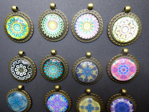 Kette Cabochon Glas Mandala Kaleidoskop Auge Muster Bunt rund HIPPIE GOA Boho Ethno Nature Indian Vintage Kinder Geschenk Geburtstag