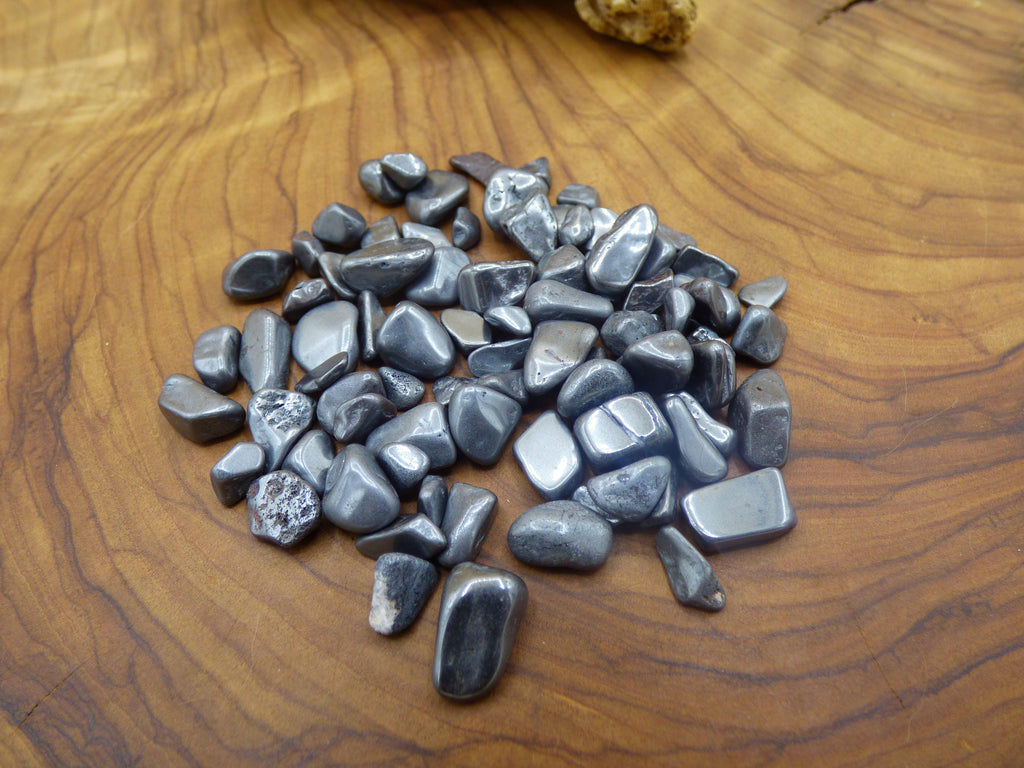 Hematite gravel charging &amp; discharging of gemstones + water stones ~ gemstone water ~ chakra ~ healing stone ~ natural medicine ~ energy water