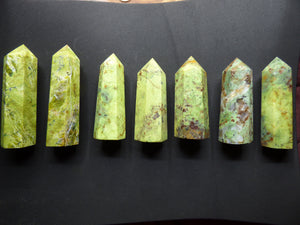 Opal grün ~ Kristall Point Spitze Turm Obelisk ~ Magische Edelstein Deko Massagestab Crystal HIPPIE GOA Ethno Heilstein Naturschatz