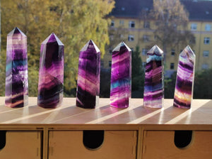 Rainbow Fluorit ~ Kristall Point ~ Magische Edelstein Deko ~Massagestab ~Crystal  ~HIPPIE ~GOA ~Ethno ~Heilstein ~Naturschatz Regenbogen