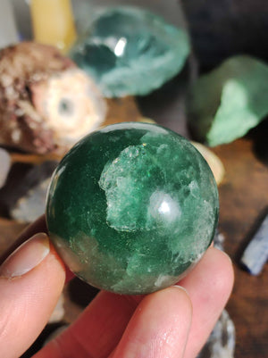 Tanzurine green Emerald Tanzurine Quartz ~ Magische Edelstein Kugel Deko Sphere Crystal Meditation Ethno Heilstein Sammler Rarität Mineral