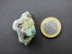 Smaragd / Emerald roh Sammler Stufe Rarität Edelstein Deko Kristall Heilstein Mineral Kollektion Energie Natur Meditation Brasilien Selten