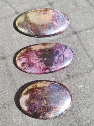 Sugilith Sugilite Cabochons natürlich - Seltener Wertvoller Heilstein lila violett Rarität Mineral Sammler Kristall besonders Investition